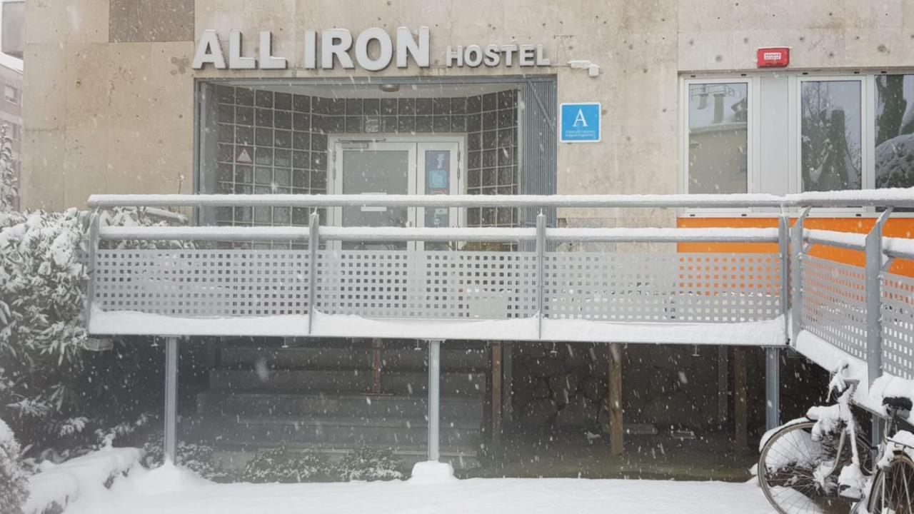 All Iron Hostel Bilbao Dış mekan fotoğraf